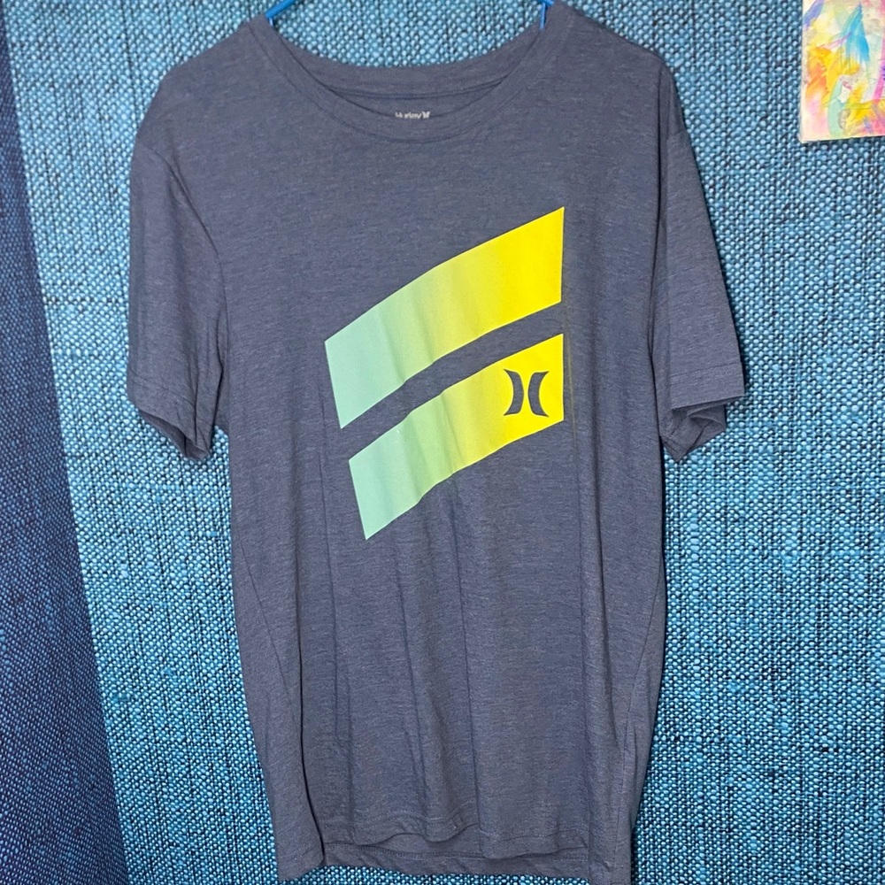 Hurley Men's Tee with Yellow and Green Design